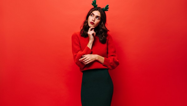 Назван главный цвет новогодней ночи — у каждого должна быть одна вещь в этом оттенке