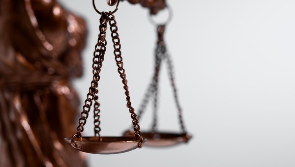 Серпуховичка с пистолетом устроила дебош на трассе и пошла под суд