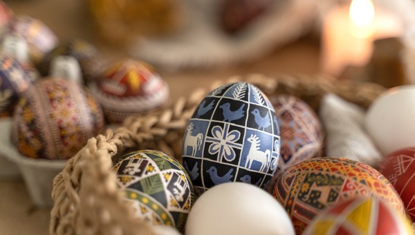 Сколько можно хранить пасхальные яйца