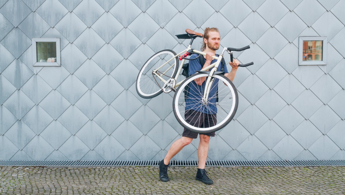 Штраф за хранение вещей в подъезде: что нужно знать